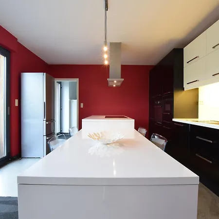 In With Jacuzzi, Cleaning Included * Vaux-sur-Sure