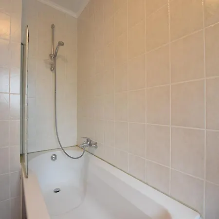 Holiday home In With Jacuzzi, Cleaning Included *
